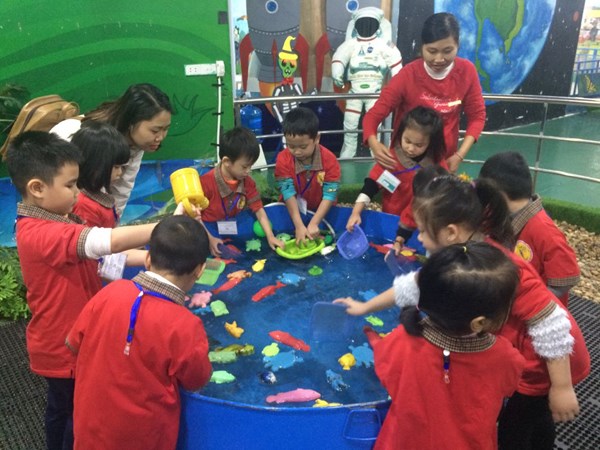 Tham quan Erahouse cở sở 3 và Siêu thị BigC (4).jpg